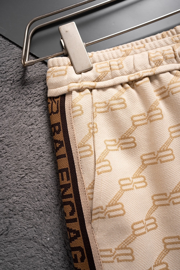 ブランドハーフパンツ側面デザイン